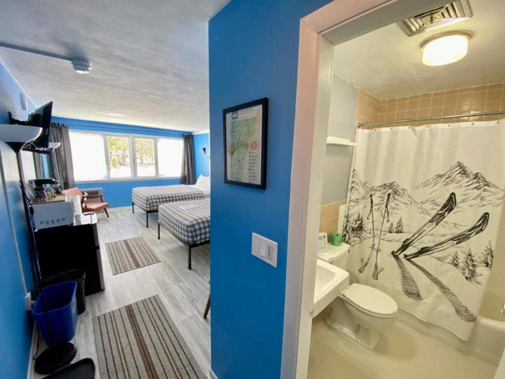 Snowdon Chalet Motel Image 10