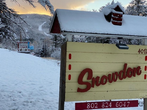 Snowdon Chalet Motel image 40