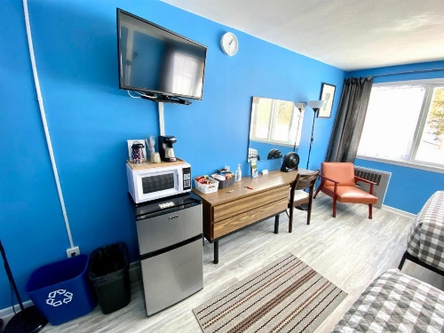 Snowdon Chalet Motel image 8